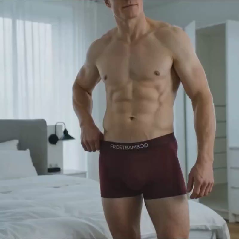 Load video: Conçu avec toutes les caractéristiques indispensables que vous attendez d'un boxer, et bien plus encore pour un confort et une performance inégalés.